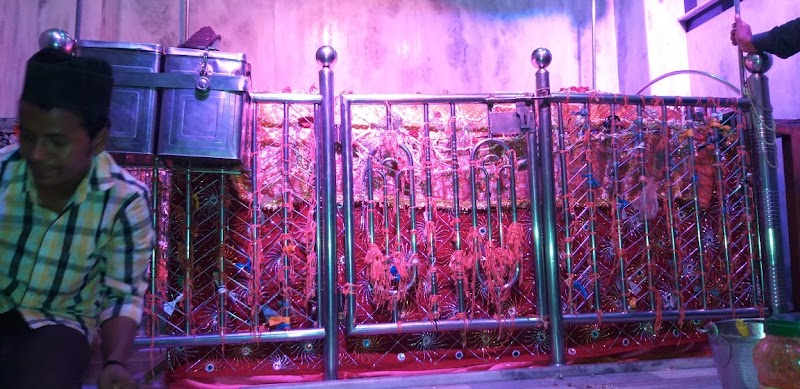 Hazrat Sayed Saha Vali R. A - Hazrat Sayed Saha Vali R. A 6JPM+8Q3, Unnamed Road, Sadar Bazar, Raipur, Chhattisgarh 492001, India