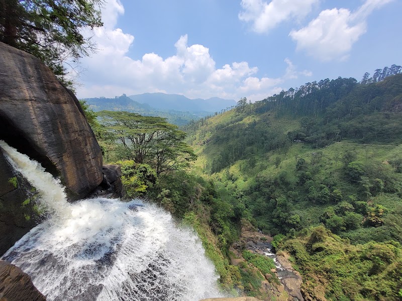 Devon Falls - Devon Falls, XJ2J+H26, Nawalapitiya - Dimbula Rd, Dimbula, Sri Lanka