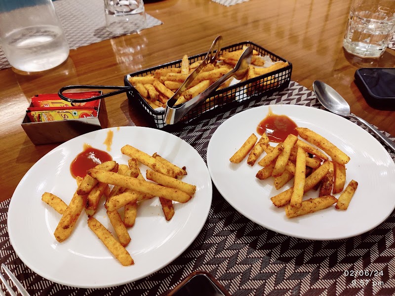 Hype Restaurant - Hype Restaurant Ground floor, Supertech Building, C Block, Phase 2, Industrial Area, Sector 62, Noida, Uttar Pradesh 201309, India