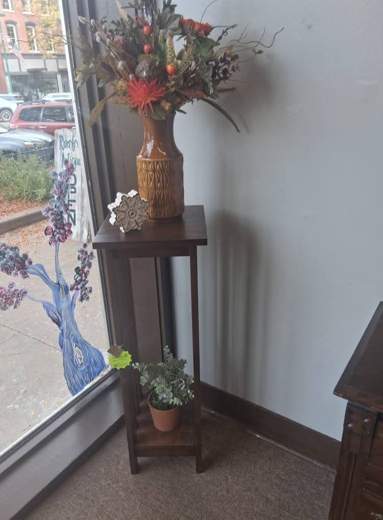 Riverfront Antiques - Riverfront Antiques, 243 5th Ave S, Clinton, IA 52732, USA