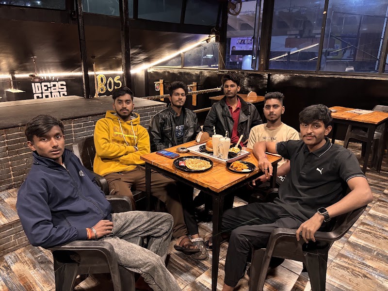Cafella - Cafella, Kadbi square, Kadbi Chowk, Clark Town, Nagpur, Maharashtra 440014, India