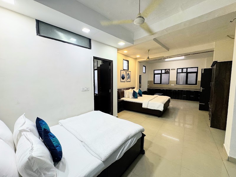 Backpacker's Nest Hotel - Backpacker's Nest Hotel, Near R S Towers, Hall Bazar, Katra Ahluwalia, Amritsar, Punjab 143006, India