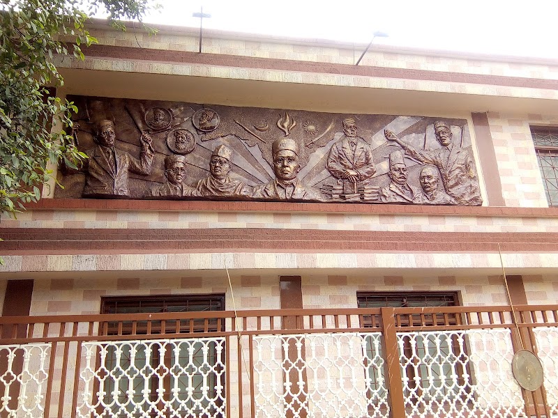 स्वातंत्र्यवीर सावरकर अध्यासन केंद्र, Swatantryaveer Savarkar Adhyasan Kendra - स्वातंत्र्यवीर सावरकर अध्यासन केंद्र, Swatantryaveer Savarkar Adhyasan Kendra GR7R+784, Karve Rd, Khilarewadi, Deccan Gymkhana, Pune, Maharashtra 411004, India