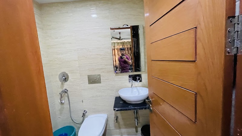 Hotel Tashkent Palace Paharganj New Delhi Railway Station - Hotel Tashkent Palace Paharganj New Delhi Railway Station 2712, Street Number 8, Bazar Sangatrashan, Chuna Mandi, Paharganj, New Delhi, Delhi 110055, India
