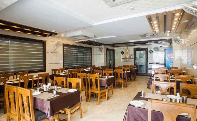 Hotel Basera Brij Bhoomi - Hotel Basera Brij Bhoomi, Atalla Chungi Parikrama Marg, Atalla Chungi Rd, Kishor Pura, Vrindavan, Uttar Pradesh 281121, India