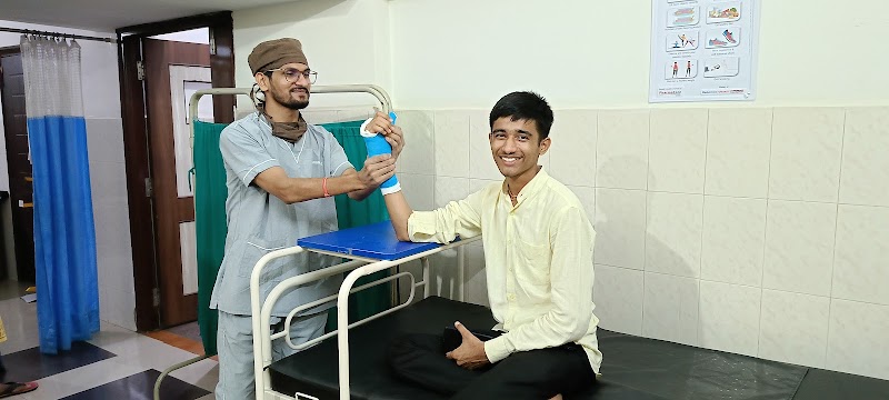 DR MANVENDRA JANGHEL BONE, JOINT & ARTHRITIS CLINIC - DR MANVENDRA JANGHEL BONE, JOINT & ARTHRITIS CLINIC, Shop No-26, Housing board complex, New Bus Stand, Pendarvani, Durg, Chhattisgarh 491001, India