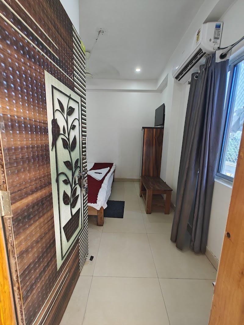 Hotel Subudhi Palace - Hotel Subudhi Palace, Sandha Jaga, Lokanath Rd, Namghar, Puri, Odisha 752001, India