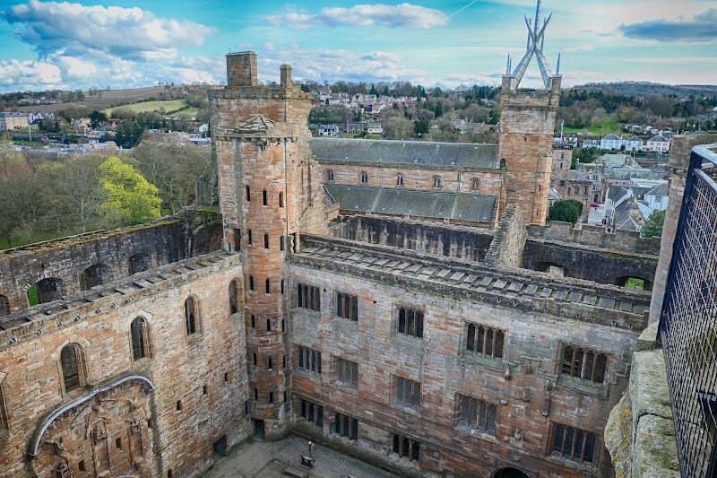 Linlithgow Palace - Linlithgow Palace, Kirkgate, Linlithgow EH49 7AL, UK