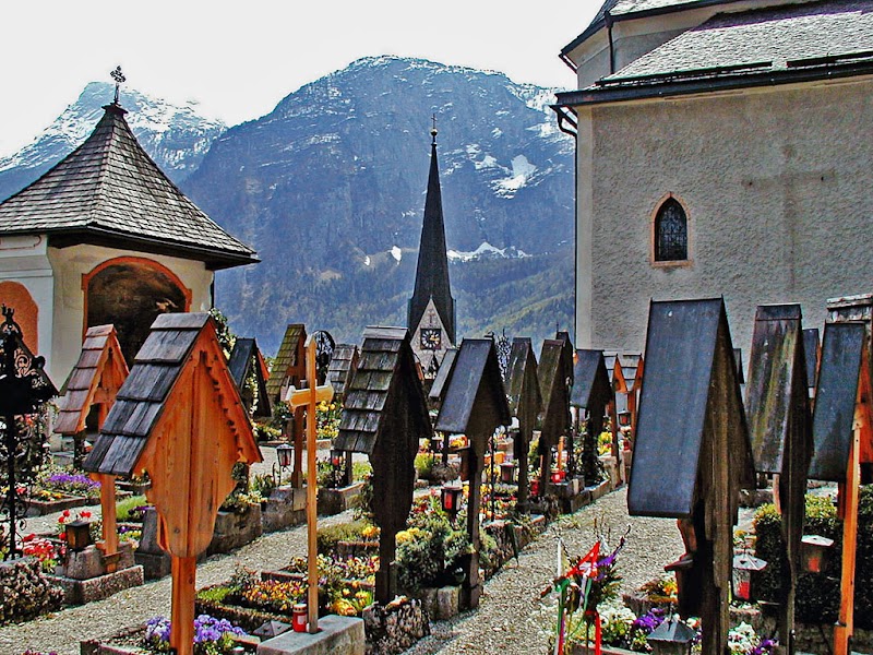 Hallstatt Charnel House - Hallstatt Charnel House Friedhof 164, 4830 Hallstatt, Austria