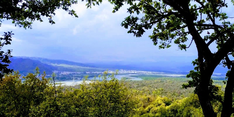 Hill view - Hill view, 48FJ+MC7, Neelkanth road, near sonu guest house, opposite of Santa seva ashram, Laxman Jhula, Rishikesh, Jonk, Uttarakhand 249302, India