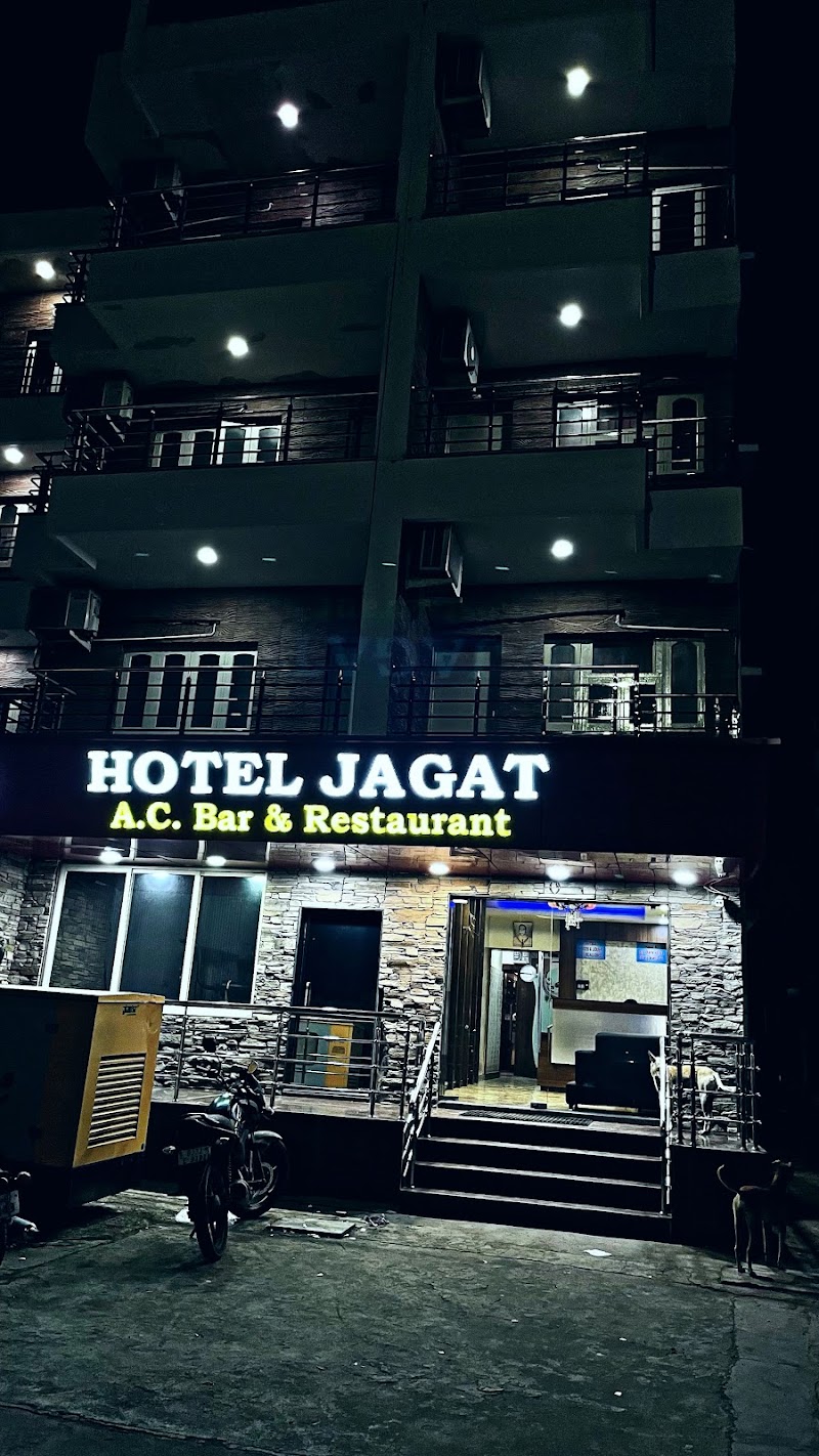Hotel Jagat - Hotel Jagat, Bunder Chowk, Fort Rd, near ICICI Bank, Diu, Dadra and Nagar Haveli and Daman and Diu 362520, India
