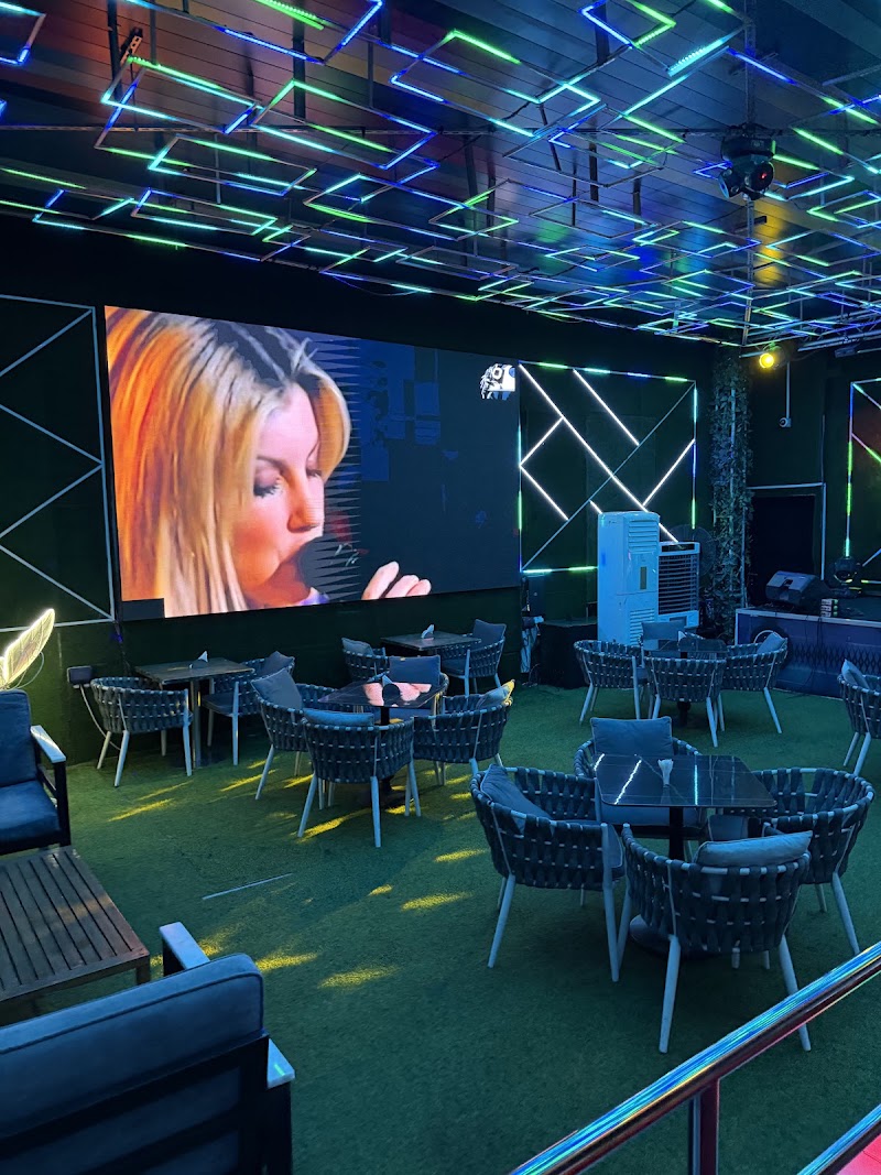 High Note Pool & Sky Lounge - High Note Pool & Sky Lounge Rooftop Level, Aloft Al Mina Hotel - الرفاعة - دبي - United Arab Emirates