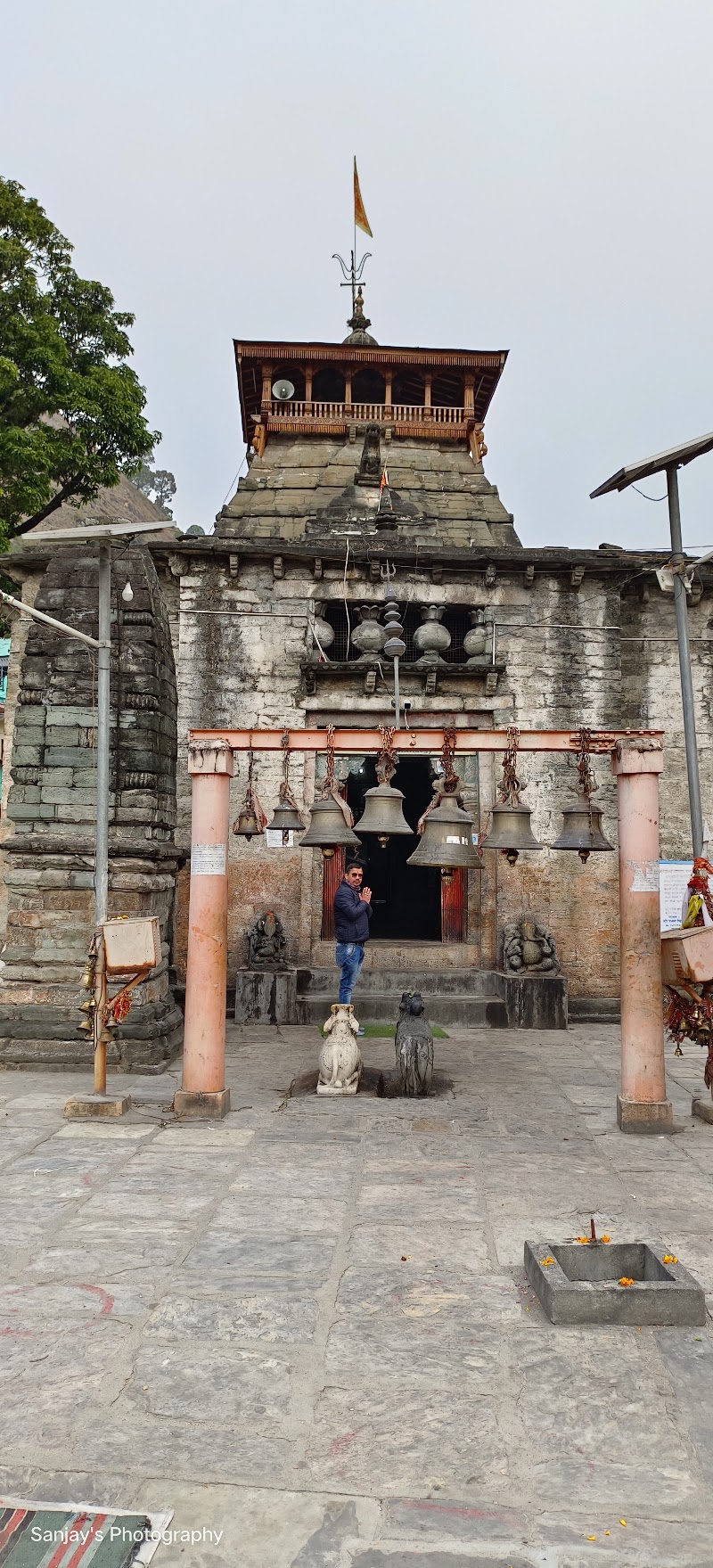 Shree Bagnath Mandir, Bageshwar - Shree Bagnath Mandir, Bageshwar, RQPC+QW6, SH 37, Bageshwar, Kaphalkhet, Uttarakhand 263642, India