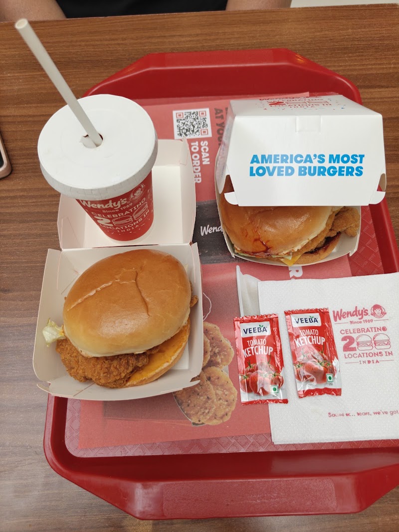 Wendy's Gaur City - Wendy's Gaur City 4th floor Level, Gaur City mall, Food Court, 12A, Greater Noida W Rd, Gaur City 1, Sector 4, Ghaziabad, Uttar Pradesh 201318, India