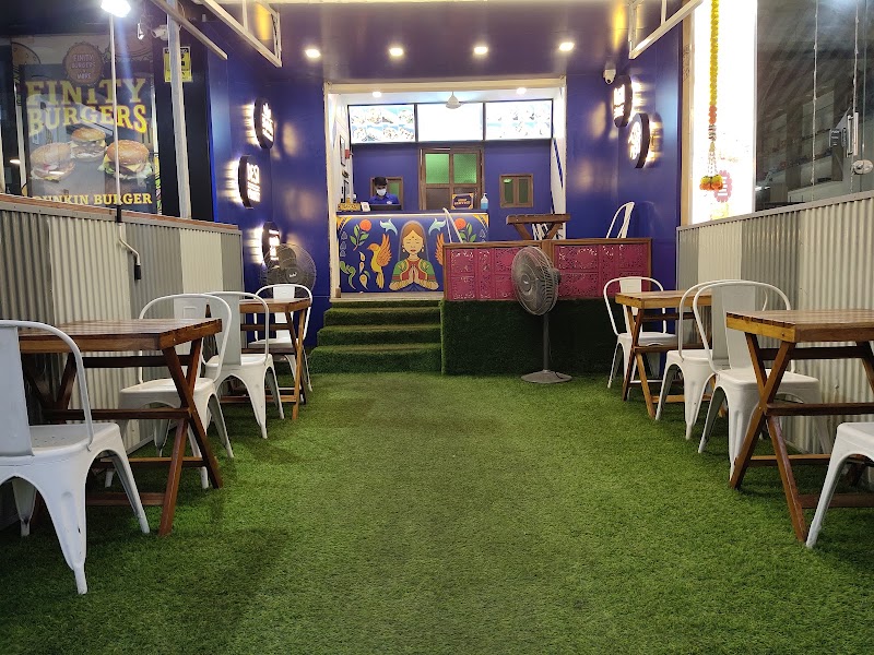 Sadak Chaap - Sadak Chaap Shop no.4/1, Seksaria Chawl, opposite Ghanshyamdas Saraf College, Malad, Pawan Baug, Liliya Nagar, Malad West, Mumbai, Maharashtra 400064, India