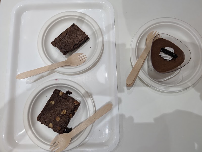 Theobroma Bakery and Cake Shop - Pali Hill, Mumbai - Theobroma Bakery and Cake Shop - Pali Hill, Mumbai Shop No. 1 & 2, Dheeraj Swapna, Pali Mala Rd, near Pali Bhavan, Pali Market, Bandra West, Mumbai, Maharashtra 400050, India
