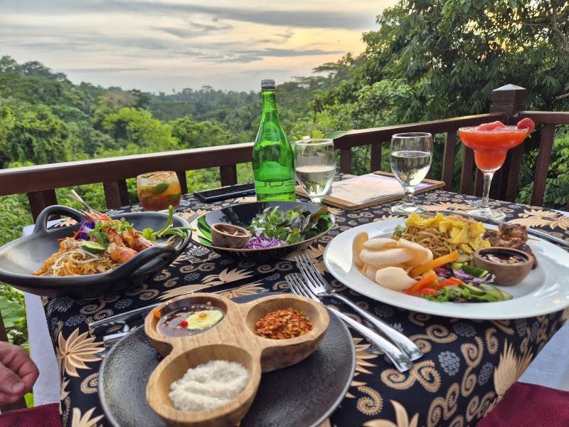 Dining Corner Restaurant - Dining Corner Restaurant, Jl. Raya Sayan, Sayan, Kecamatan Ubud, Kabupaten Gianyar, Bali 80571, Indonesia