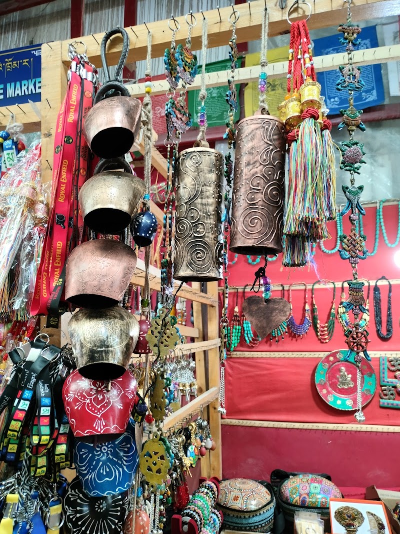 Tibetan refugee market - Tibetan refugee market, Tsas Soma Masjid, Leh, 194101