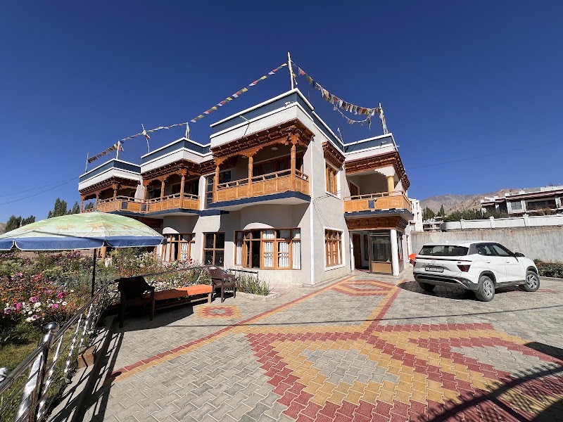 Borgo villa - Borgo villa Khakshal road, near Lamdon school, Leh, 194101