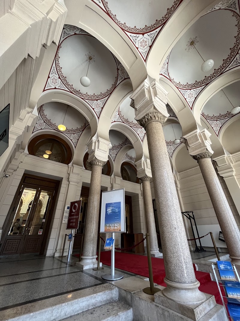 Gradska vijećnica Sarajevo - Gradska vijećnica Sarajevo, Brodac 1, Sarajevo 71000, Bosnia and Herzegovina