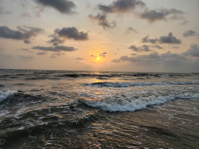 South Beach Promenade - South Beach Promenade, 6QXC+MQX, S Beach Rd, Kuttichira, Kozhikode, Kerala 673001, India