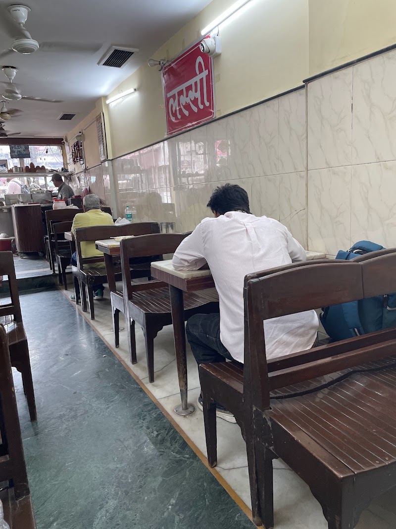 Gole Hatti - Gole Hatti 2,3, 4, Khari Baoli Rd, Old Delhi, Katra Pedan, Fatehpuri, Chandni Chowk, Delhi, 110006, India