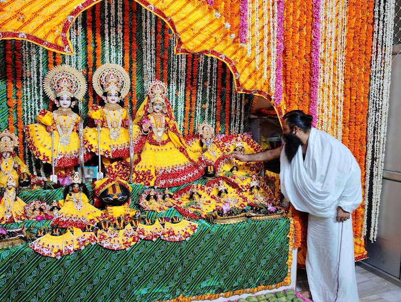 Sudama Kuti - Sudama Kuti, 5V57+68X, Unnamed Road, Janki Kund, Chitrakoot, Madhya Pradesh 485334, India