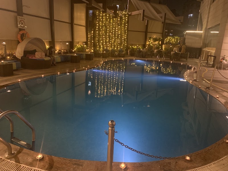 Radisson Hotel Gurugram Sohna Road City Center - Radisson Hotel Gurugram Sohna Road City Center Main, Badshahpur Sohna Rd, Block S, Sector 49, Gurugram, Haryana 122018, India