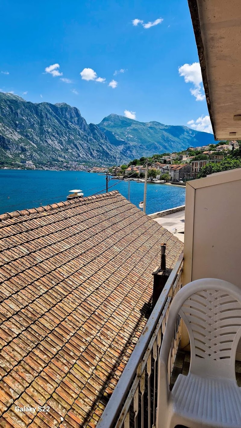 Seaside Apartments - Seaside Apartments, Prcanj 208 Kotor, Prčanj 85330, Montenegro