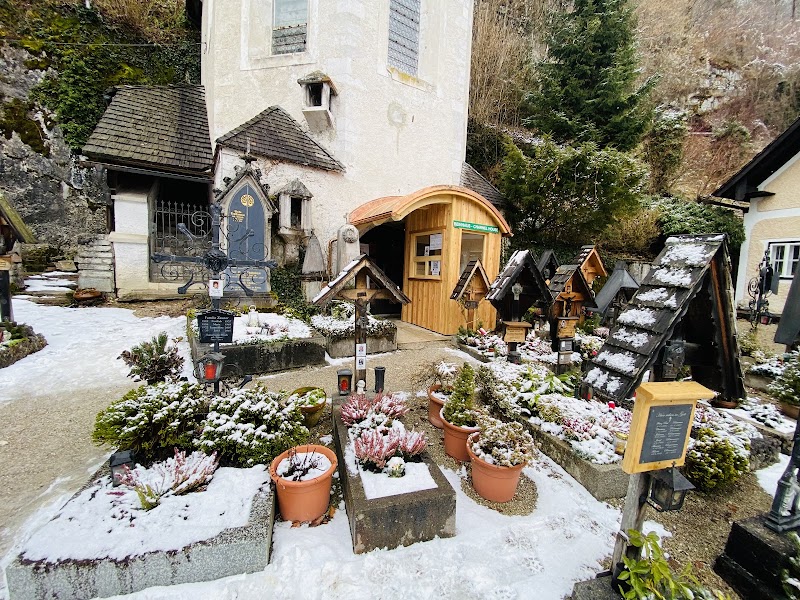 Hallstatt Charnel House - Hallstatt Charnel House Friedhof 164, 4830 Hallstatt, Austria