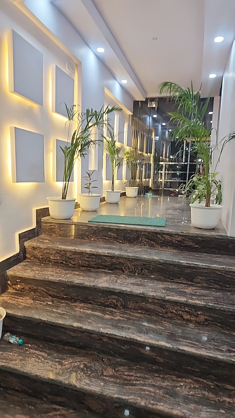 Hotel D Downtown - Hotel D Downtown MXQ5+7RV, Rohtak Road, border, opposite pillar number 755, near nexa dealership tikri, MIE Part-B, Bahadurgarh, Haryana 124507, India