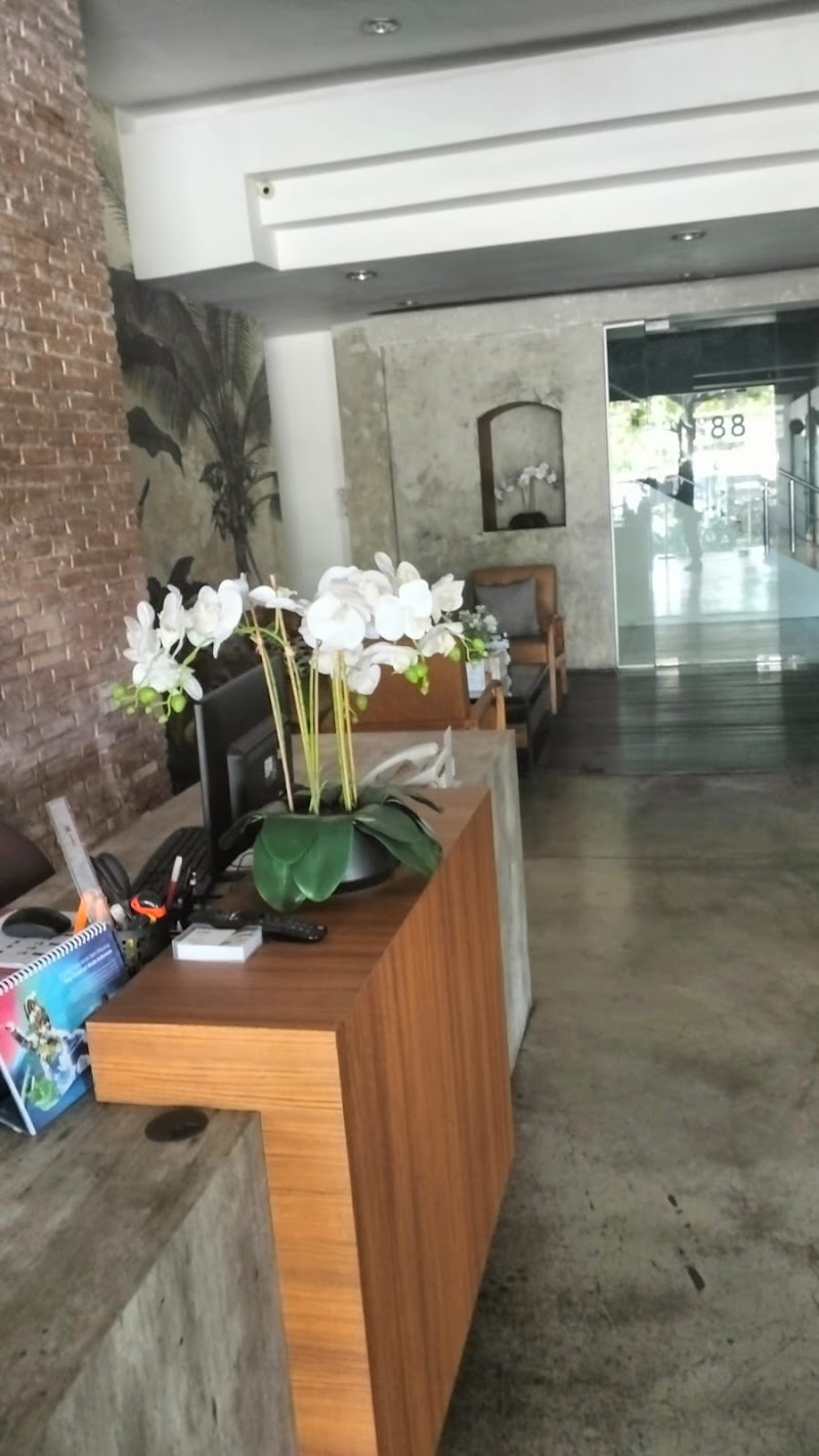 Bali Traveller - Bali Traveller 88, Sunset Bureau, Jl. Sunset Road No.88, Seminyak, Kec. Kuta, Kabupaten Badung, Bali 80361, Indonesia