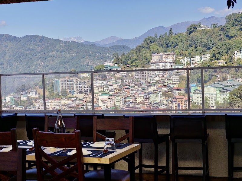 Treat Rooftop Cafe & Bar - Treat Rooftop Cafe & Bar Tibet Rd, behind BL House, Arithang, Gangtok, Sikkim 737101, India