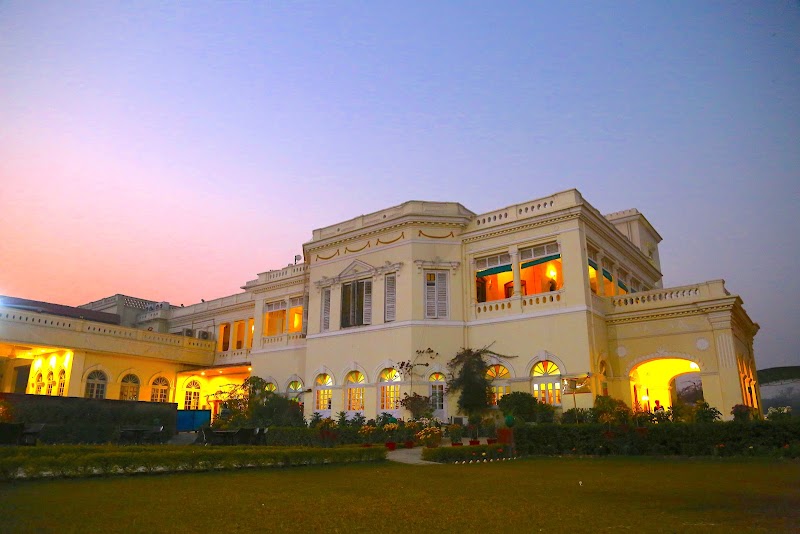 Hotel Surya, Kaiser Palace - Hotel Surya, Kaiser Palace S. 20/51, A-5, The Mall Rd, Cantonment, Varanasi, Uttar Pradesh 221002, India