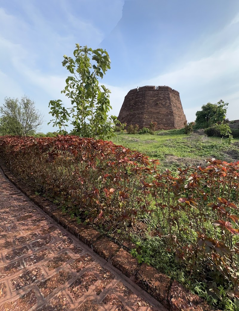 Bekal Fort Gate - Bekal Fort Gate, 92VP+X6F, Bekal Fort Rd, Kerala 671316, India