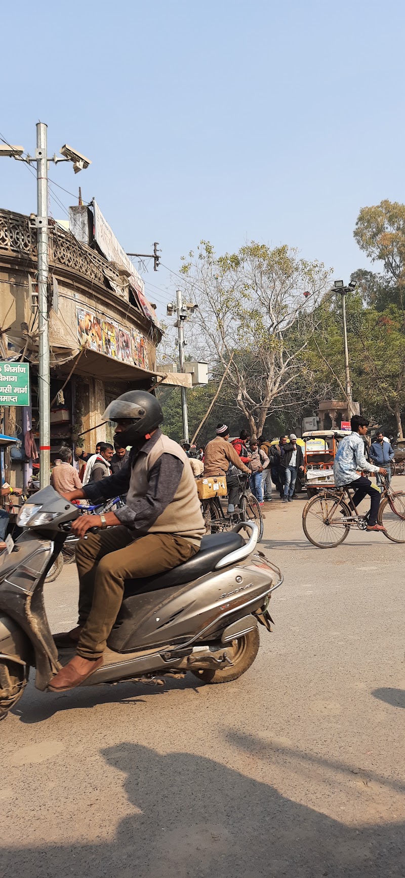 Maidagin Crossing - Maidagin Crossing, Maidagin Xing, Varanasi, Uttar Pradesh 221001, India