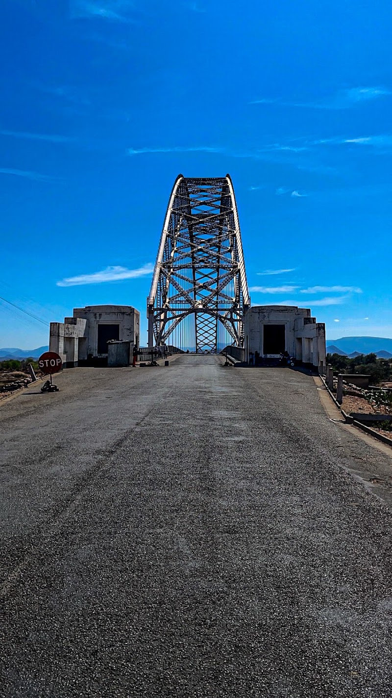 Birchenough Bridge - Birchenough Bridge, 28QV+4JM, Birchenough Bridge, Zimbabwe