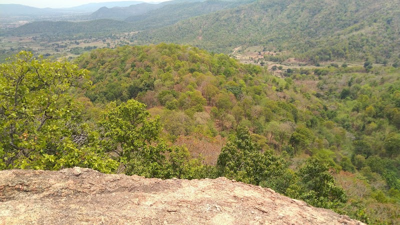 Bhalu Chattan (बगुत पथल) Netarhat - Bhalu Chattan (बगुत पथल) Netarhat F737+H53, Link Rd, Birjiatoli, Range, Jharkhand 835218, India