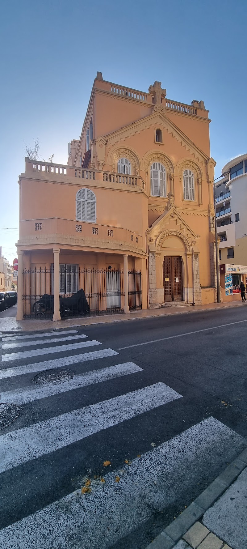 Église Notre-Dame du Souvenir de Cannes - Église Notre-Dame du Souvenir de Cannes 27 Bd de la République, 06400 Cannes, France