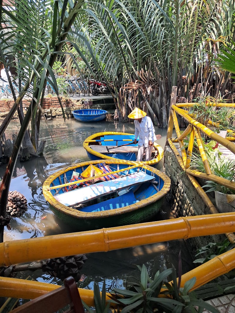 Coconut Boat & Cafe Hoi An - Mrs An - Coconut Boat & Cafe Hoi An - Mrs An, Tổ 2, Thôn Vạn Lăng, Hội An Đông, Đà Nẵng 51000, Vietnam