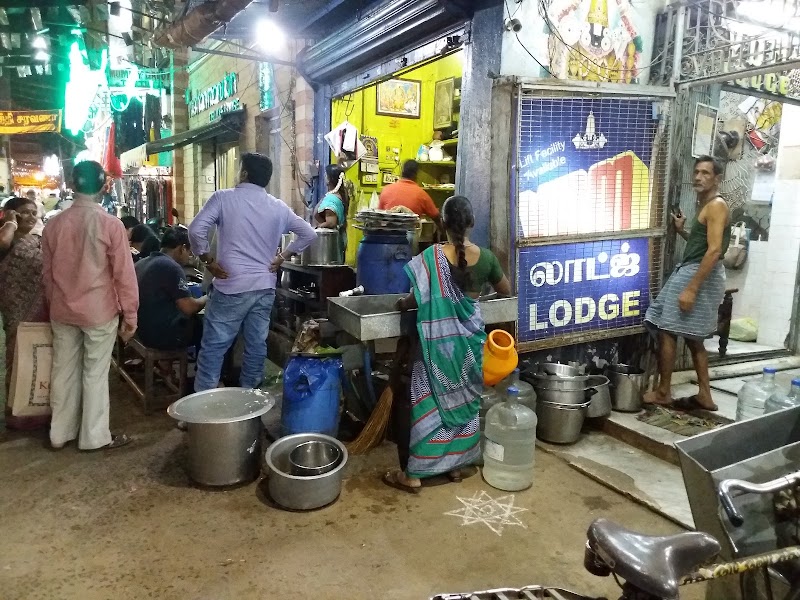 VDM Lodge - VDM Lodge W4FM+2X3, Gandhi Rd, opposite MURTHY SARAVANA TEXTILES, Sripuram, Saidapet, Vellore, Tamil Nadu 632004, India