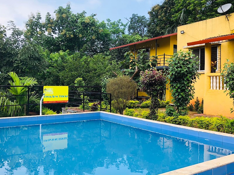 Riversong - Farmhouse in Karjat with Swimming Pool