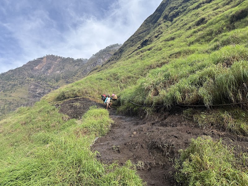 Rinjani Hero - Rinjani Hero, PC77+8FG, Jalan Raya, Senaru, Kec. Bayan, Kabupaten Lombok Utara, Nusa Tenggara Bar. 83354, Indonesia