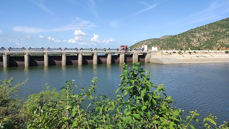 Somasila Dam - Somasila Dam, F8R3+5JG, Somasila Rd, Chapurallapalle, Andhra Pradesh 524300, India