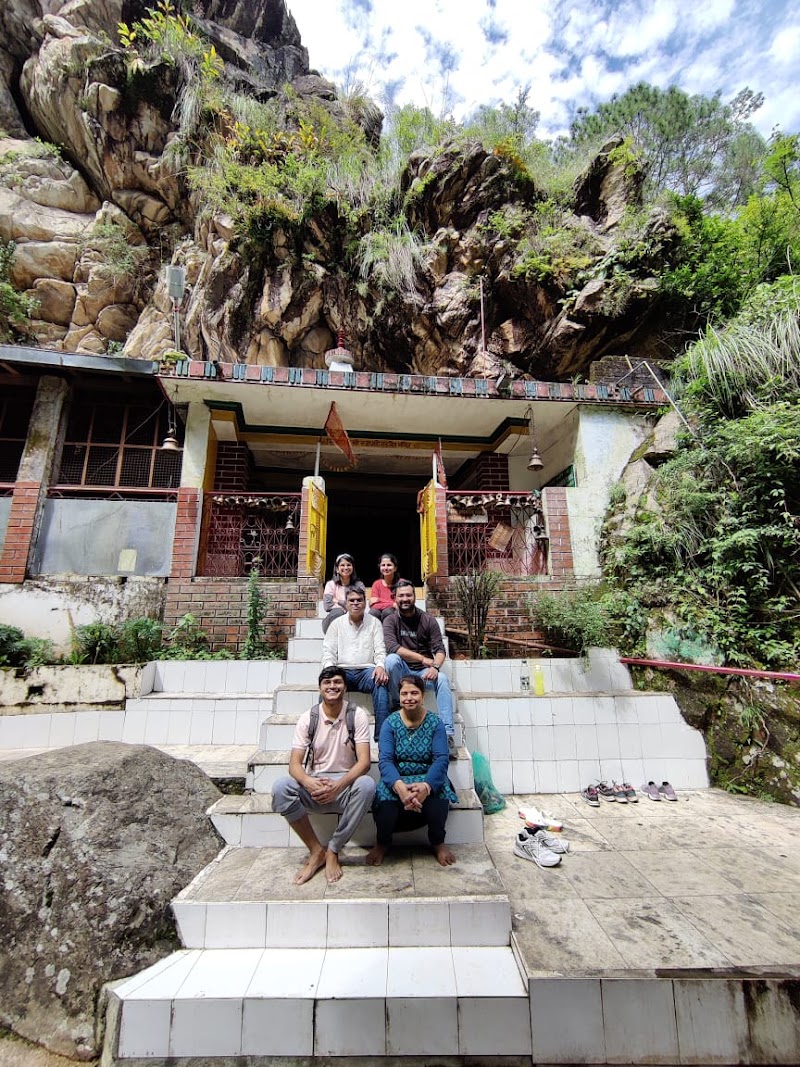 Rudradhari Waterfall - Rudradhari Waterfall RHX4+R95, Kantali, Someshwar Range, Uttarakhand 263639, India