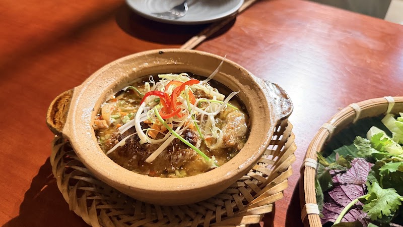 Thành Vietnamese Restaurant & Vegan Food - Thành Vietnamese Restaurant & Vegan Food 29B Lê Thánh Tôn, Sài Gòn, Hồ Chí Minh 700000, Vietnam