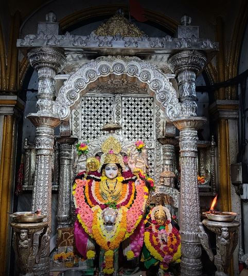 Shri Mumba Devi Temple Mumbai - Shri Mumba Devi Temple Mumbai 45/47, Dhanji St, Mumbadevi Area, Kalbadevi, Mumbai, Maharashtra 400002, India