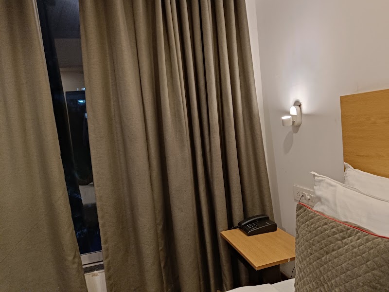 Elite Homes - Elite Homes 5A, Elite homes, 3rd floor, Ashirwad HSG, 2, Sahar Rd, above Apex Beacon Hotel, near Bombay Cambridge International School, AAI Colony, J B Nagar, Andheri East, Mumbai, Maharashtra 400099, India