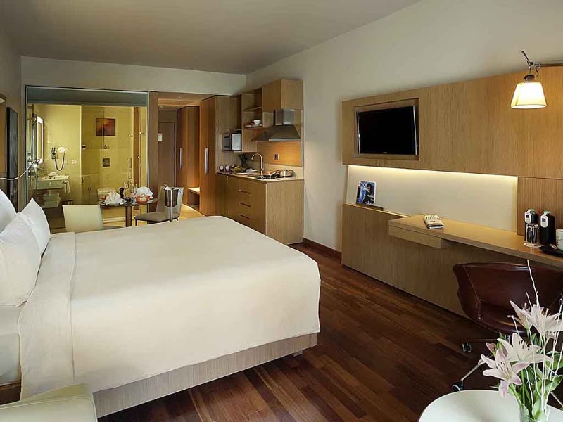 Novotel Visakhapatnam Varun Beach - Novotel Visakhapatnam Varun Beach, Beach Rd, Krishna Nagar, Maharani Peta, Visakhapatnam, Andhra Pradesh 530002, India