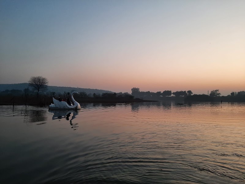 Damdama Lake - Damdama Lake, Haryana 122102